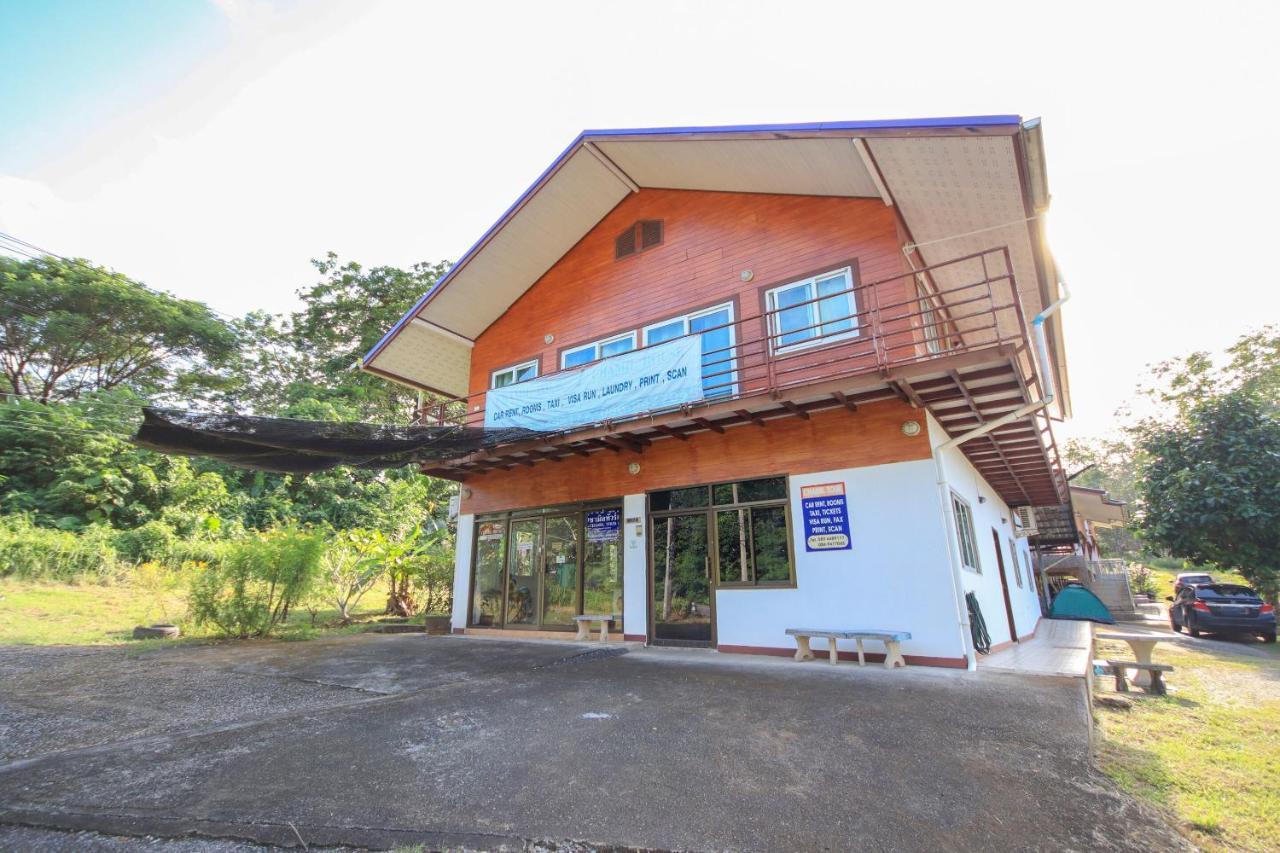 Oyo 75373 Chamil House Hotel Nai Harn Exterior photo